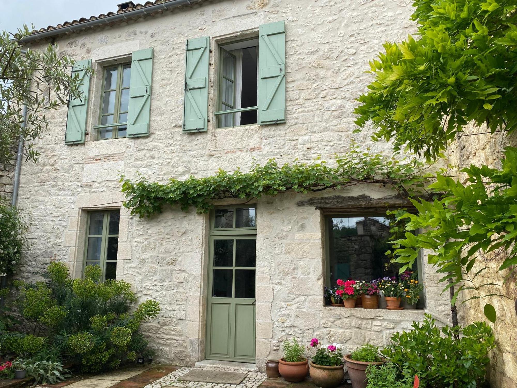Le Coucou Montcuq Bed & Breakfast Ngoại thất bức ảnh